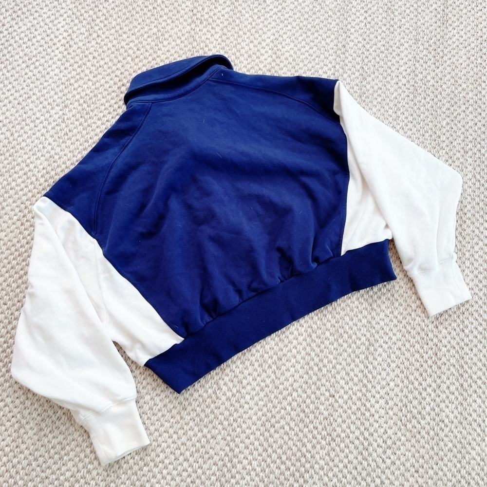 Fabletics year round snap pullover Blue and White Women's Sweatshirt XS cropped - Picture 2 of 8